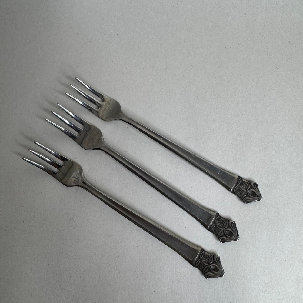 Ekco Eterna Padua Custom Stainless Japan Seafood Cocktail Forks Set of 3 Vintage
